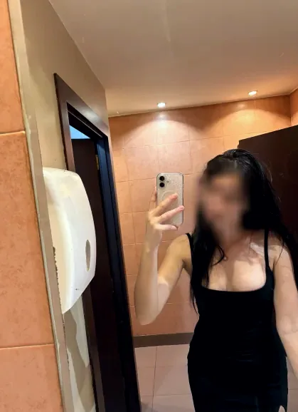 Aleksandra, 18