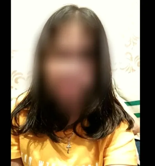 Alexandra, 27