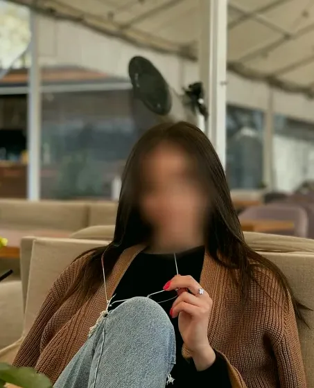 Astrid, 26