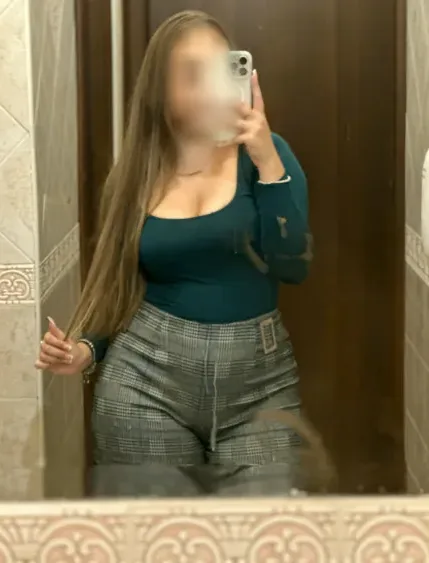 Carina, 24
