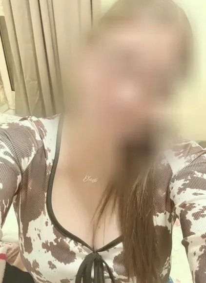 Christina, 39