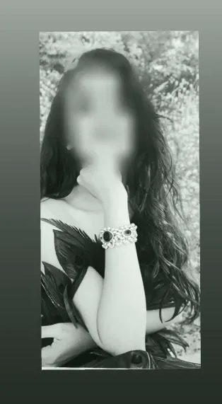 Christina, 28