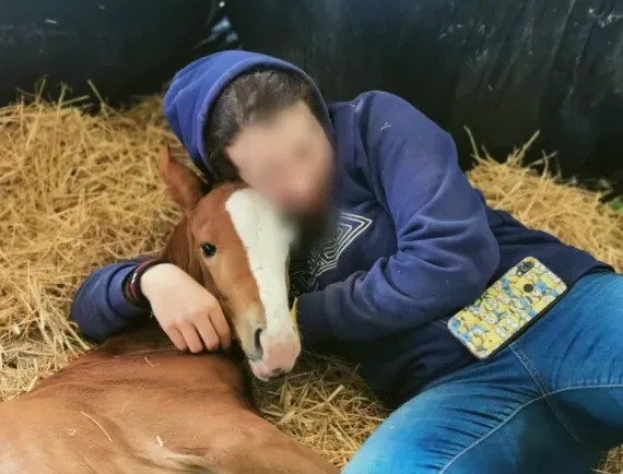 Greta, 27