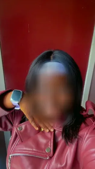 Helena, 22