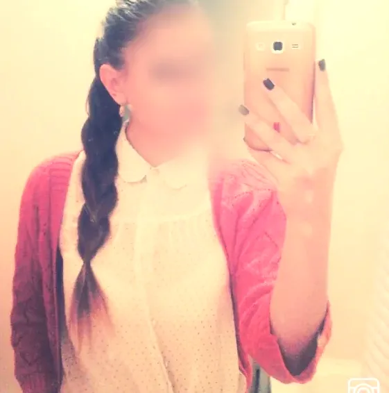 Helena, 37