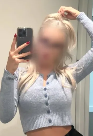 Katarina, 25