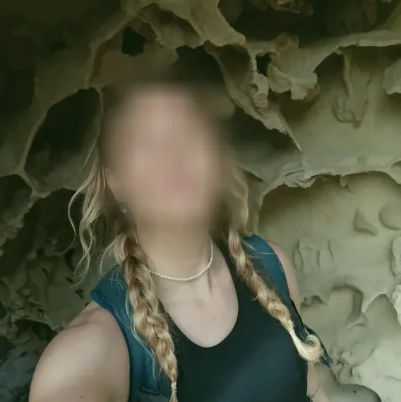 Maren, 29