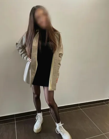 Marie, 32