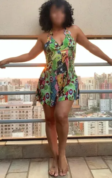 Melanie, 40